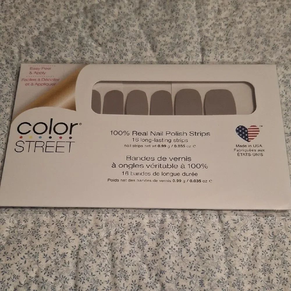 Color Street Nail Strips - Amazing Greige